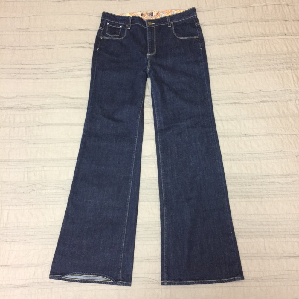 PAIGE JEANS!!  Size 32
